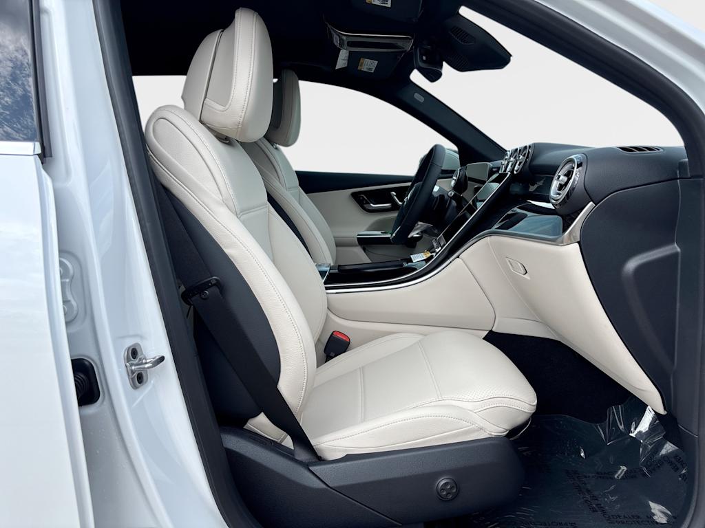 Thumbnail: 2026 Mercedes-Benz GLC - 27
