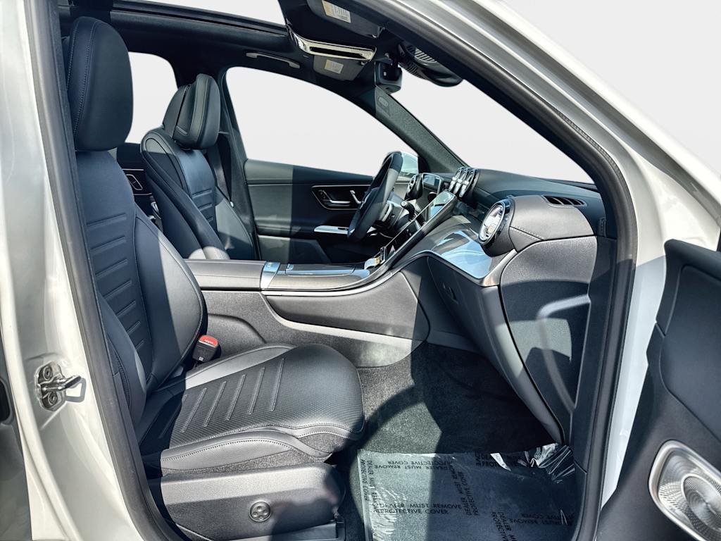 Thumbnail: 2026 Mercedes-Benz GLC - 21