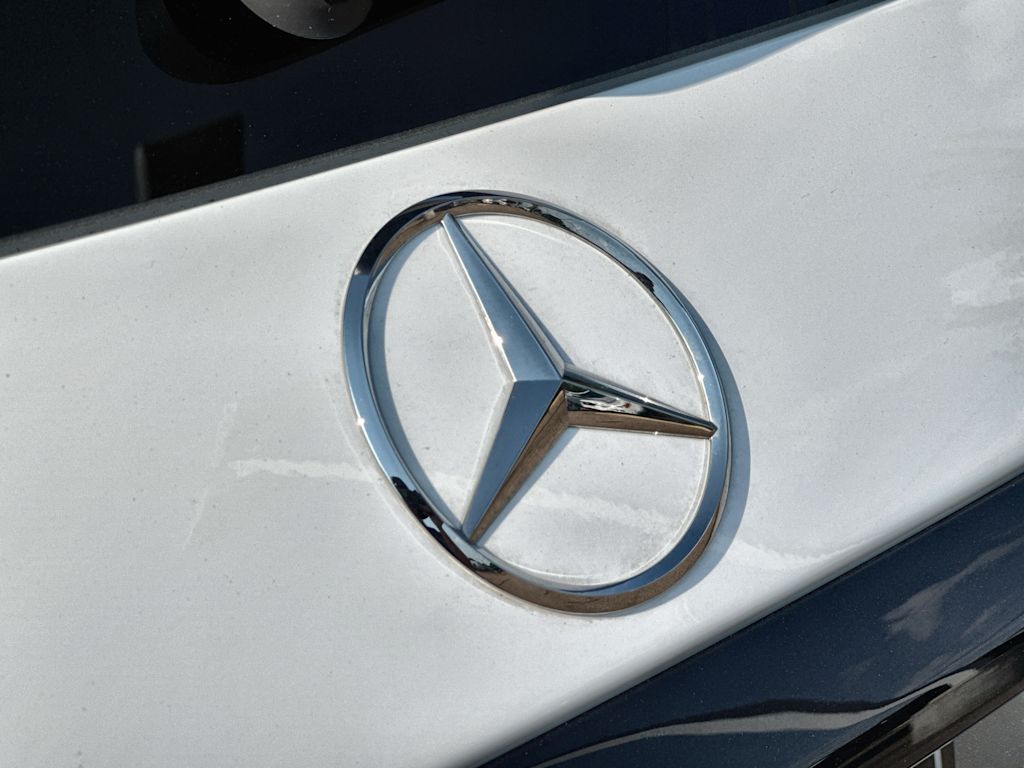 Thumbnail: 2026 Mercedes-Benz GLC - 24