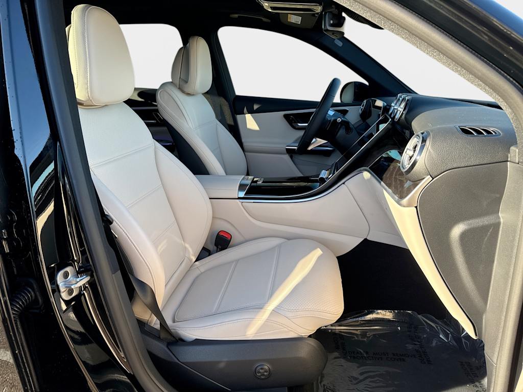 Thumbnail: 2026 Mercedes-Benz GLC - 27