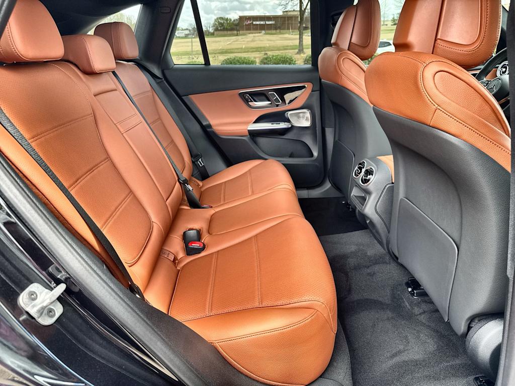 Thumbnail: 2026 Mercedes-Benz GLC - 26