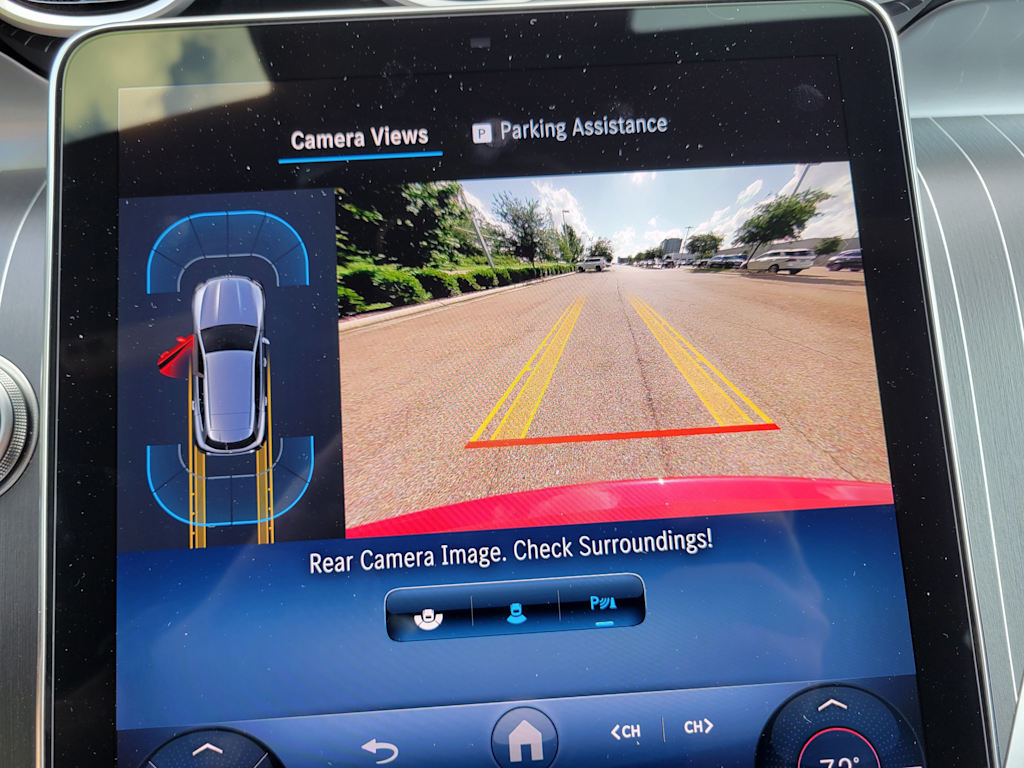 Thumbnail: 2025 Mercedes-Benz GLC - 18