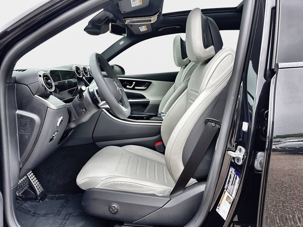 2025 Mercedes-Benz GLC Base - Photo 12
