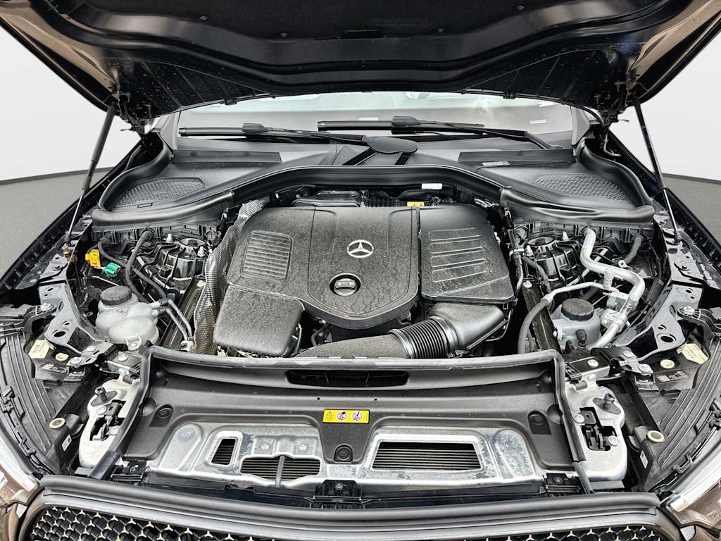2025 Mercedes-Benz GLC Base - Photo 9