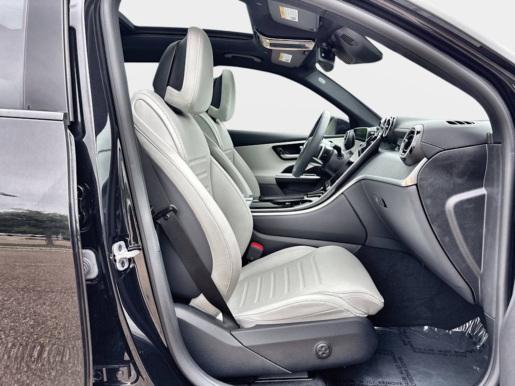 2025 Mercedes-Benz GLC Base - Photo 24