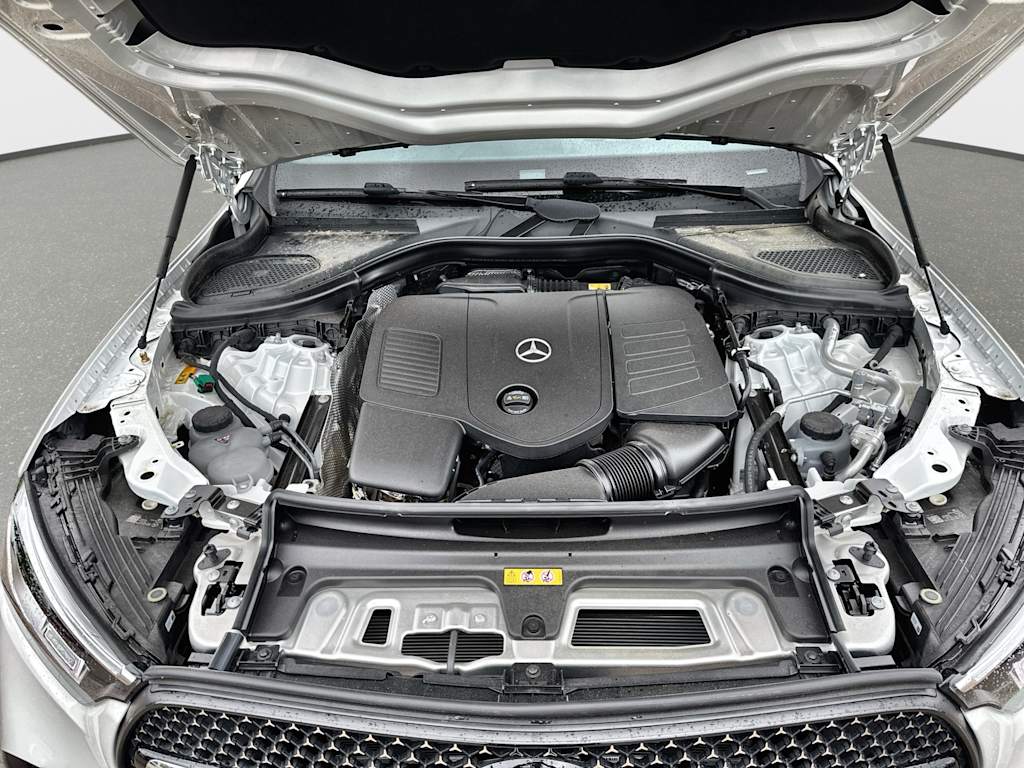 2025 Mercedes-Benz GLC Base - Photo 9