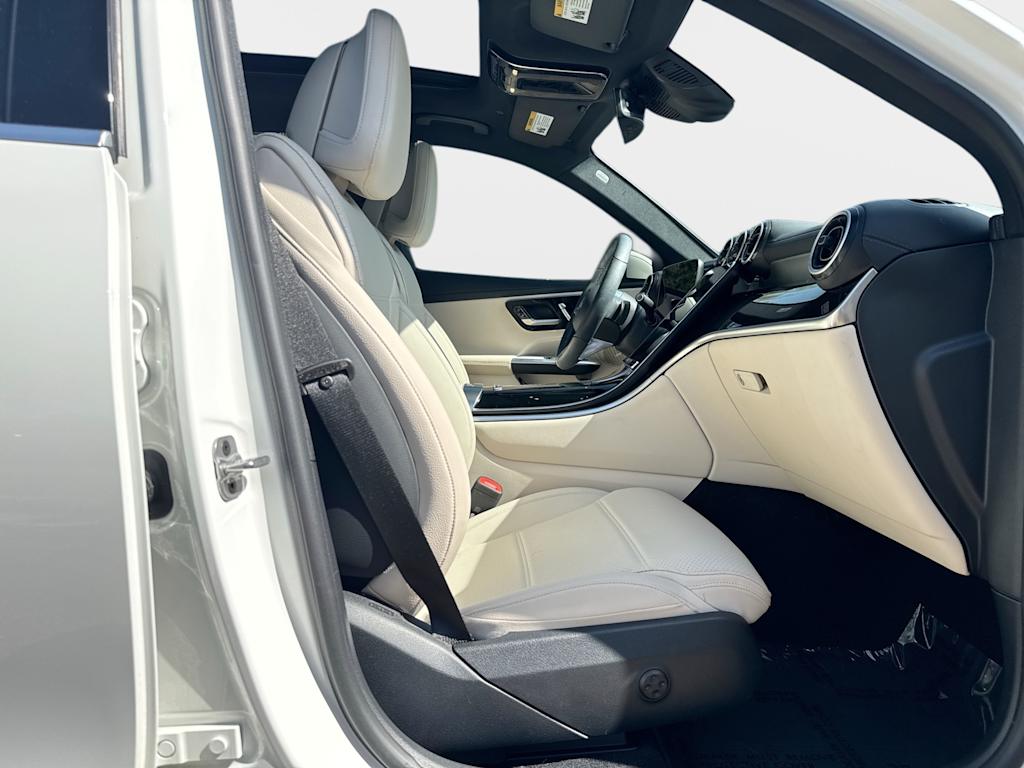 Thumbnail: 2025 Mercedes-Benz GLC - 12