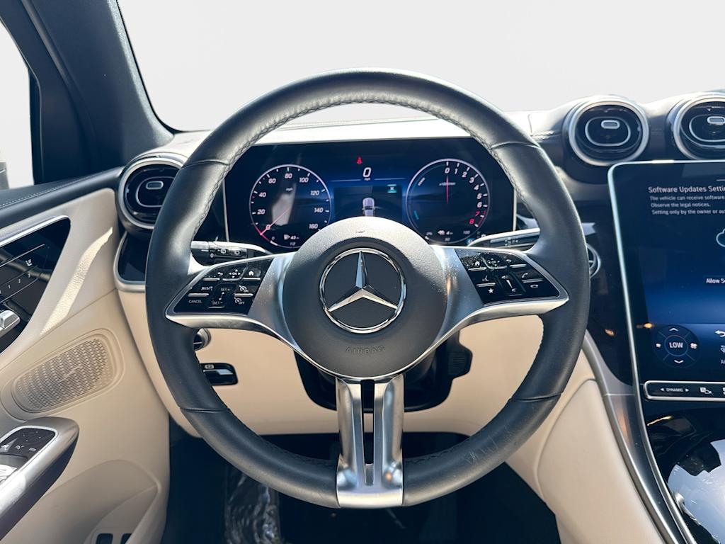 Thumbnail: 2025 Mercedes-Benz GLC - 10