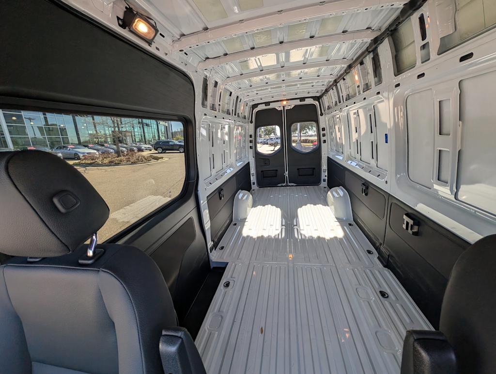 Thumbnail: 2026 Mercedes-Benz Sprinter - 20
