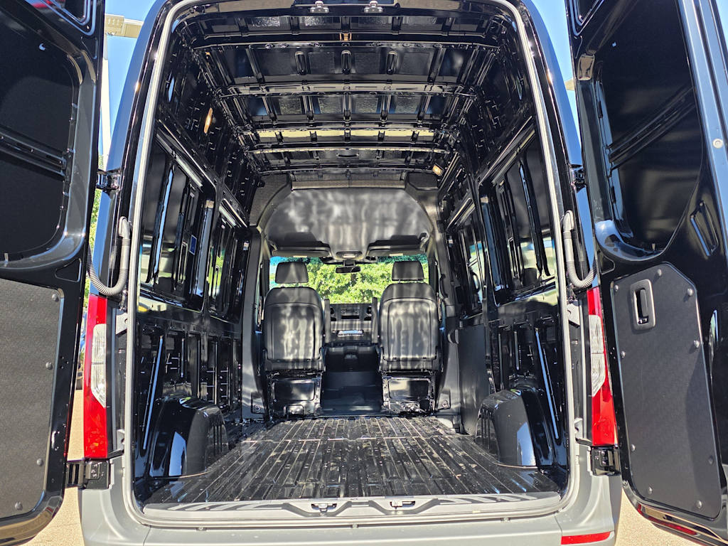 Thumbnail: 2026 Mercedes-Benz Sprinter - 6