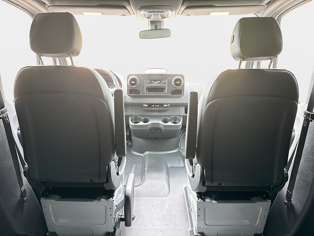 Thumbnail: 2026 Mercedes-Benz Sprinter - 15