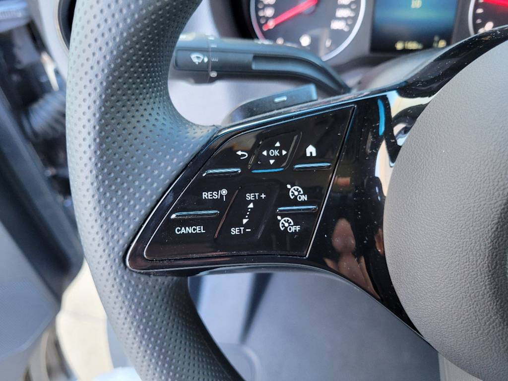 Thumbnail: 2025 Mercedes-Benz Sprinter - 20