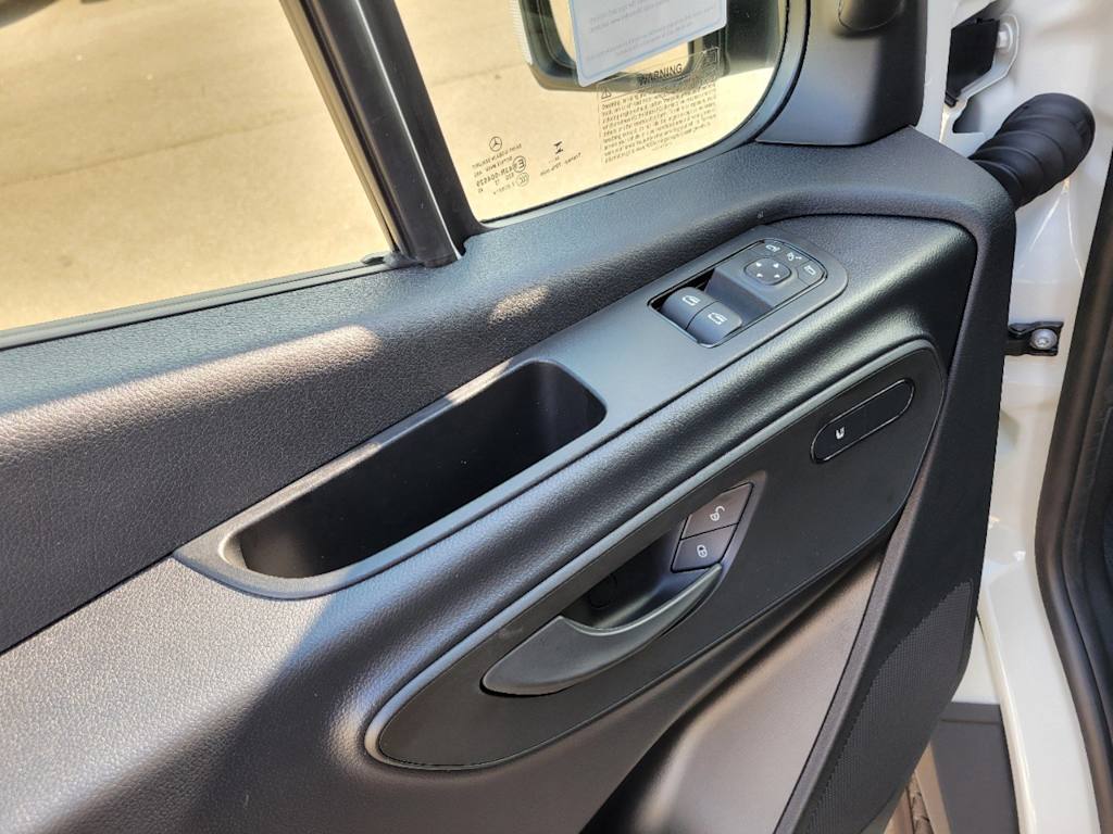 Thumbnail: 2025 Mercedes-Benz Sprinter - 20