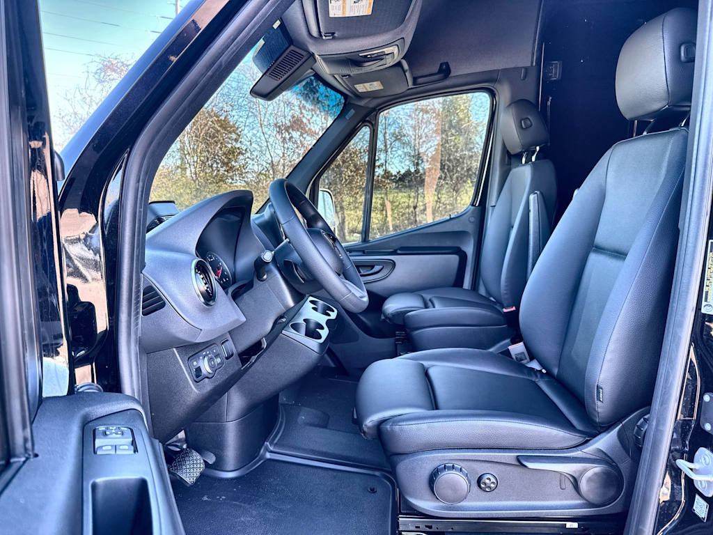 Thumbnail: 2026 Mercedes-Benz Sprinter - 7