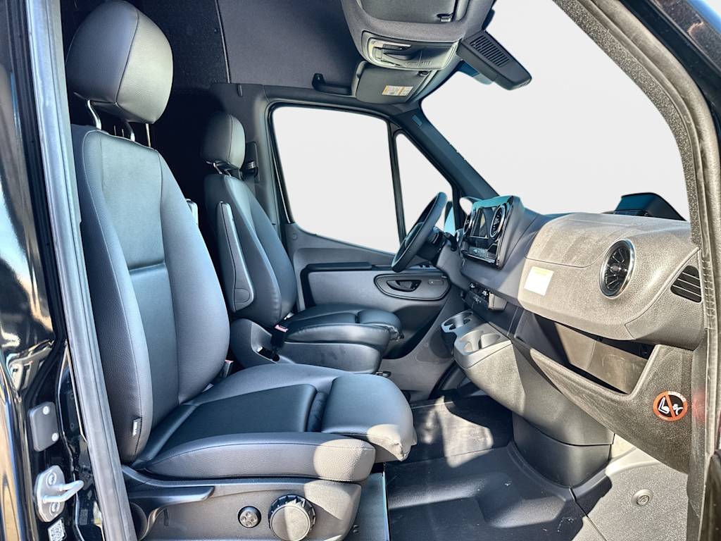 Thumbnail: 2026 Mercedes-Benz Sprinter - 12