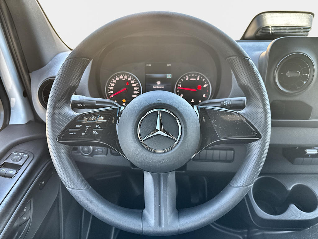 Thumbnail: 2026 Mercedes-Benz Sprinter - 7