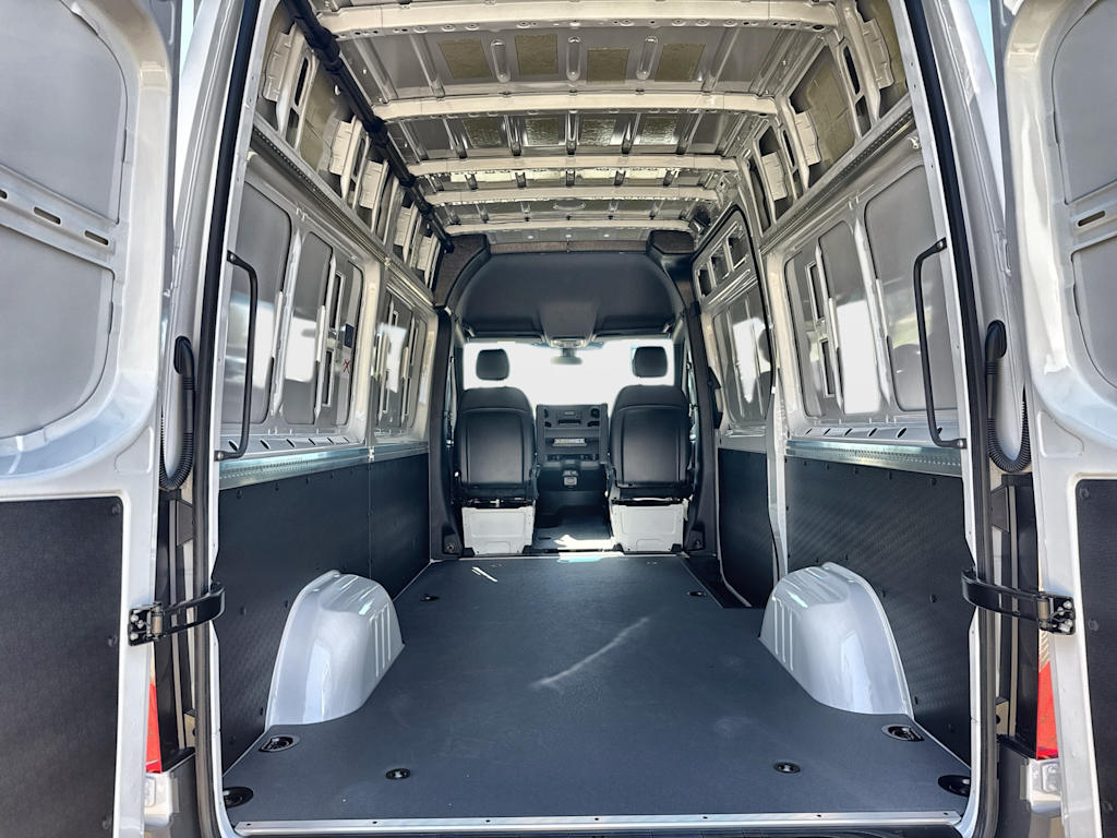 Thumbnail: 2026 Mercedes-Benz Sprinter - 21