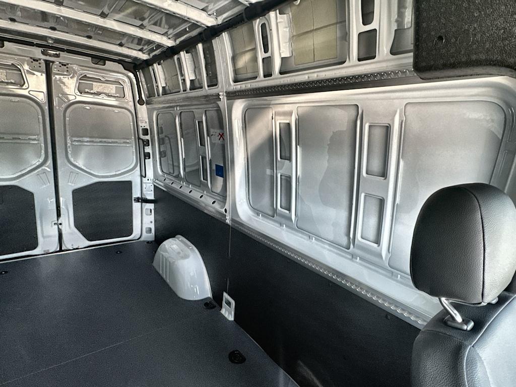 Thumbnail: 2026 Mercedes-Benz Sprinter - 2