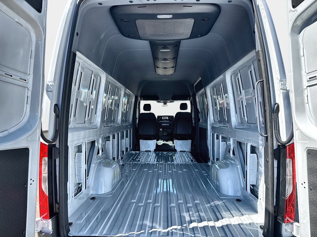 Thumbnail: 2026 Mercedes-Benz Sprinter - 6