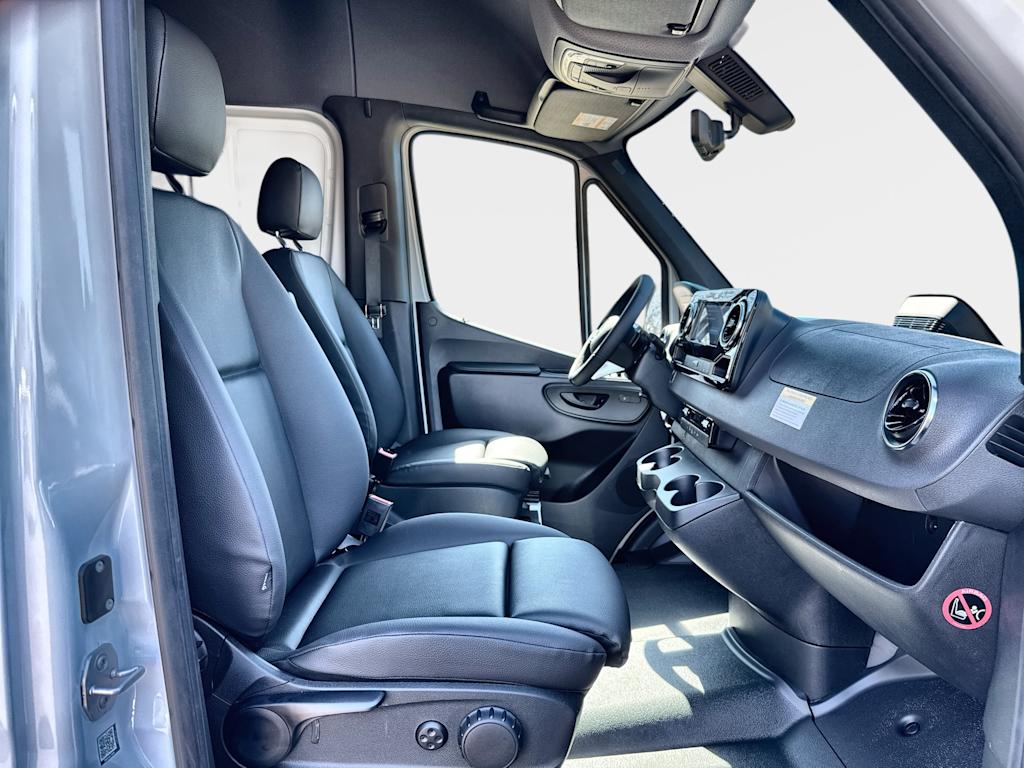 Thumbnail: 2026 Mercedes-Benz Sprinter - 20