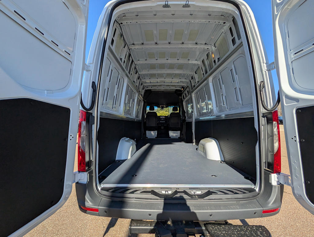 Thumbnail: 2026 Mercedes-Benz Sprinter - 22