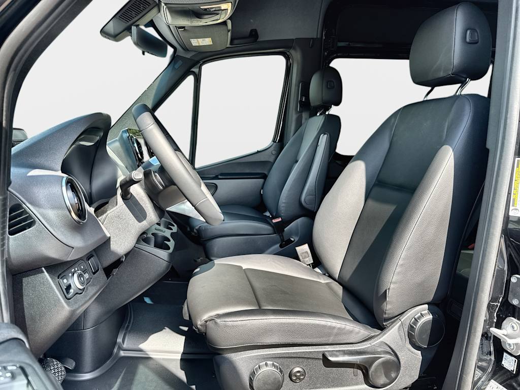 Thumbnail: 2026 Mercedes-Benz Sprinter - 10