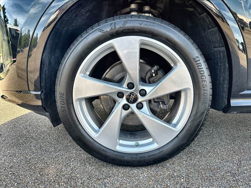 Thumbnail: 2025 Audi Q5 - 8