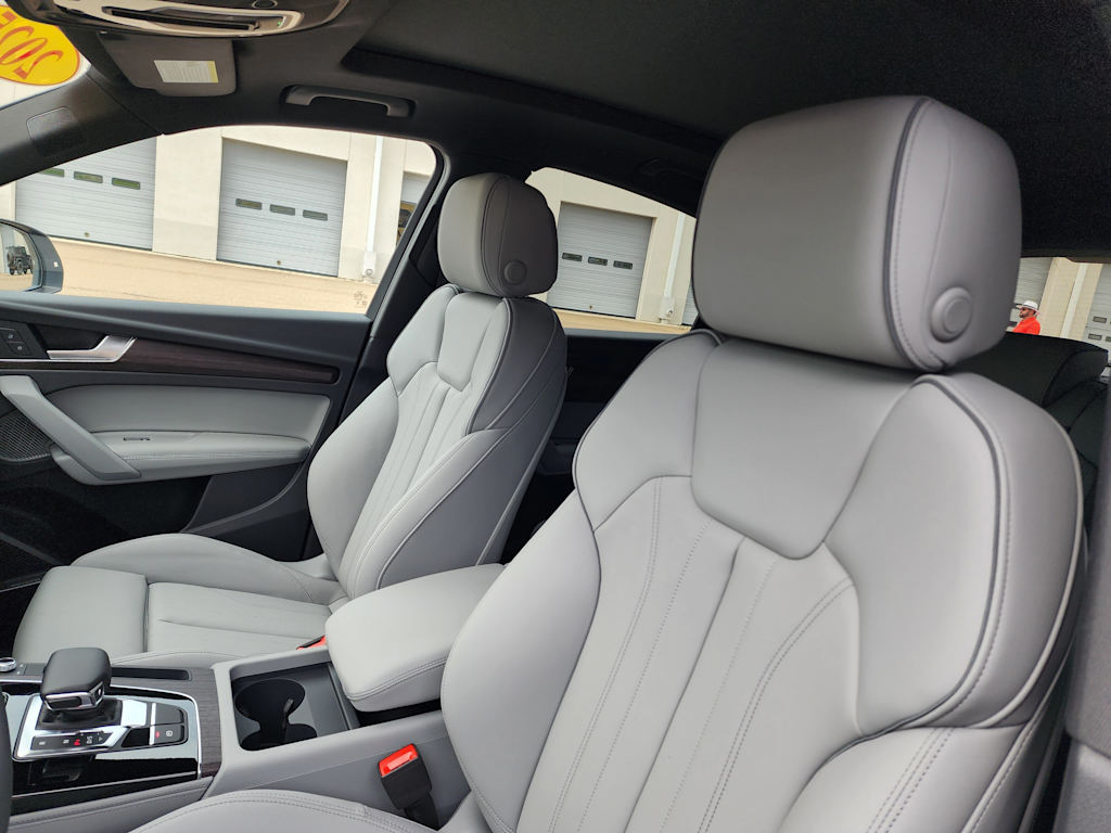 Thumbnail: 2025 Audi Q5 - 10