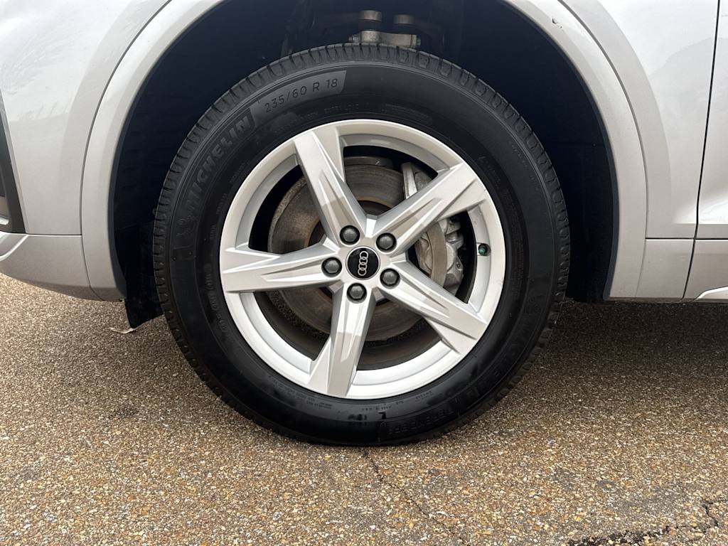 Thumbnail: 2023 Audi Q5 - 8