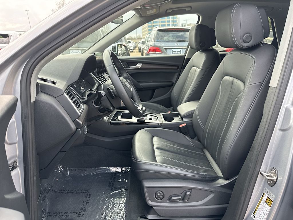 Thumbnail: 2023 Audi Q5 - 12