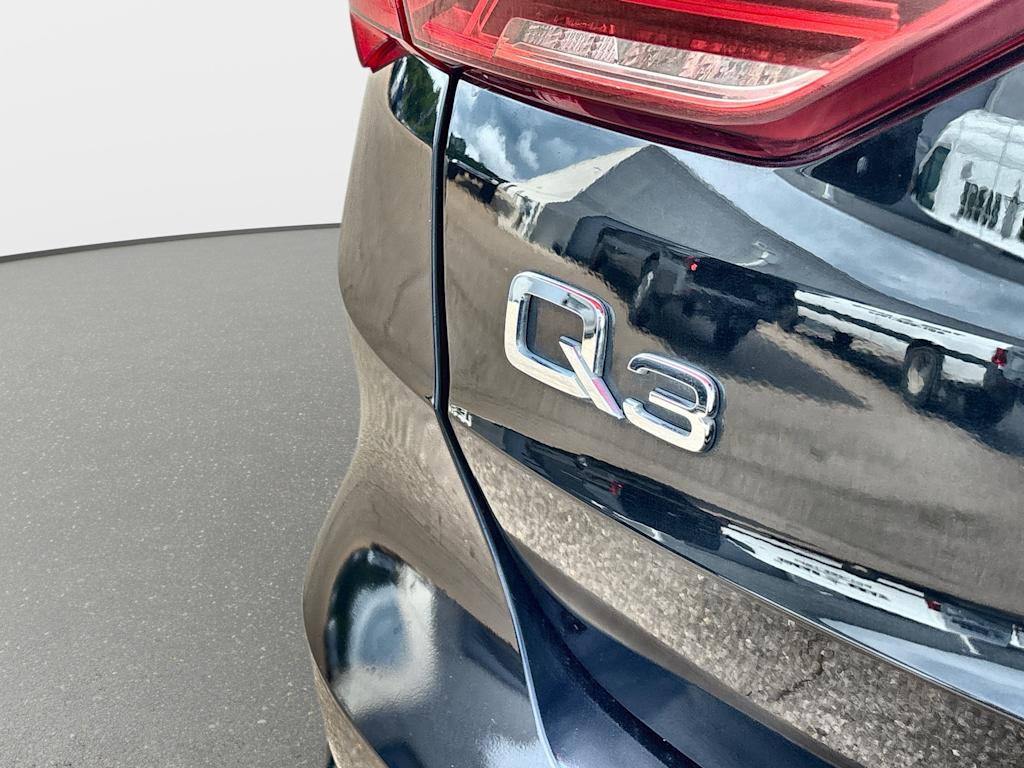 Thumbnail: 2021 Audi Q3 - 6
