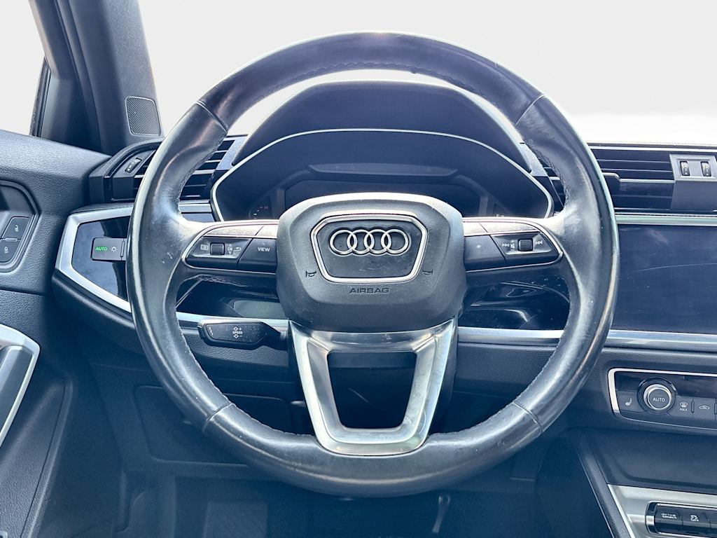 Thumbnail: 2021 Audi Q3 - 9