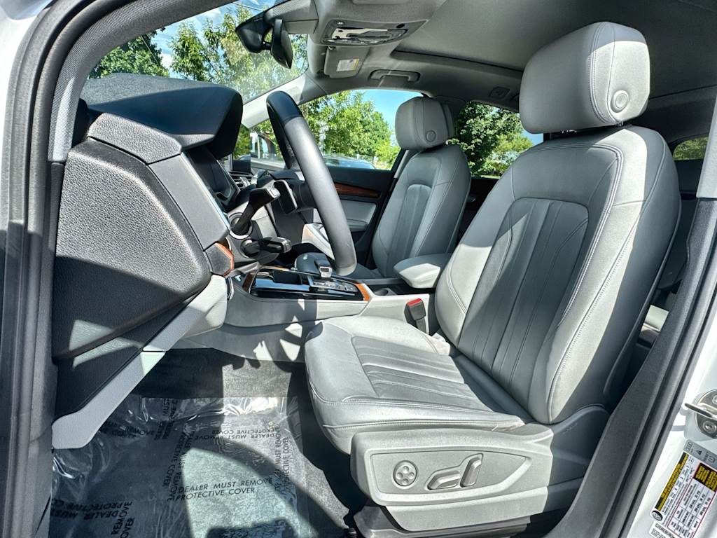 Thumbnail: 2023 Audi Q5 - 12