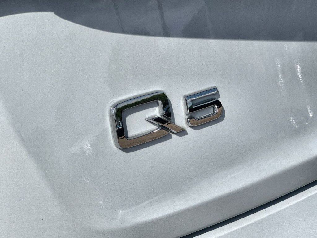 Thumbnail: 2023 Audi Q5 - 7