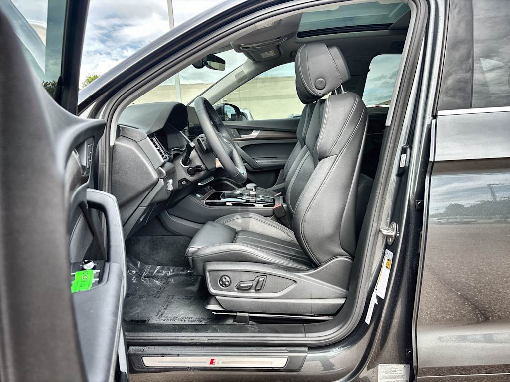 Thumbnail: 2024 Audi Q5 - 11