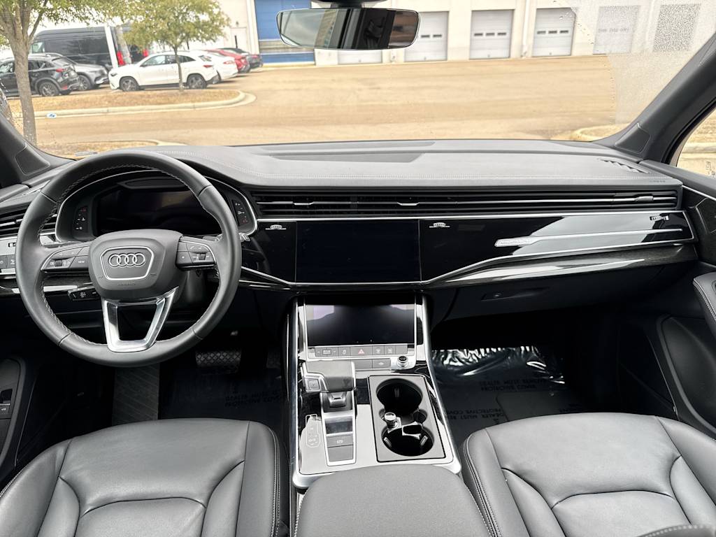 Thumbnail: 2025 Audi Q7 - 2