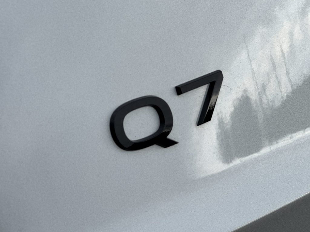 Thumbnail: 2025 Audi Q7 - 23