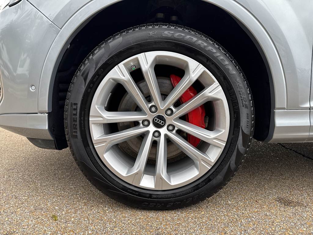 Thumbnail: 2025 Audi Q7 - 8