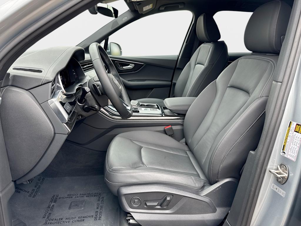 Thumbnail: 2025 Audi Q7 - 12