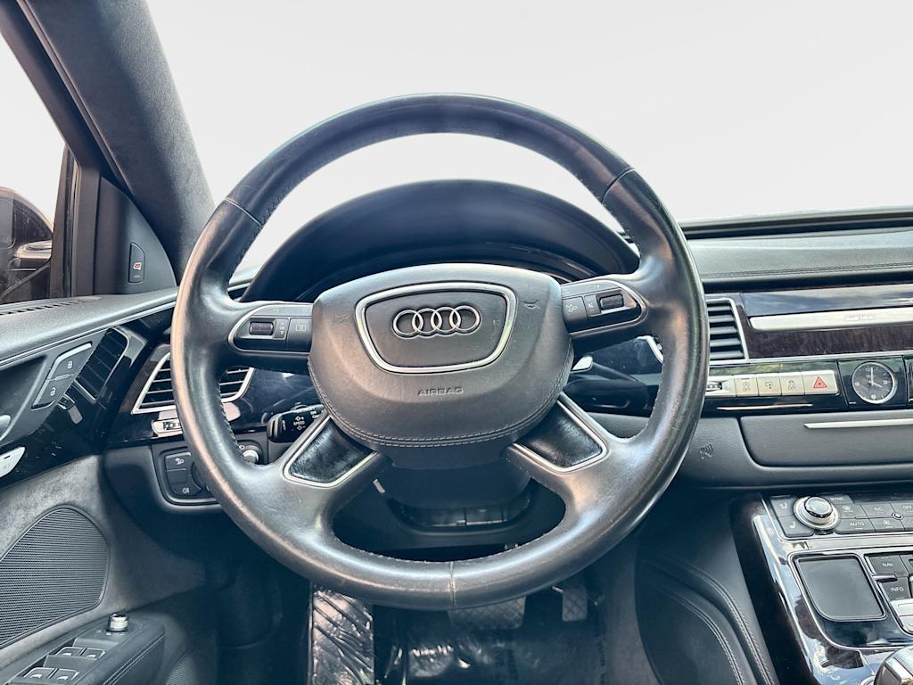 Thumbnail: 2017 Audi A8 - 10