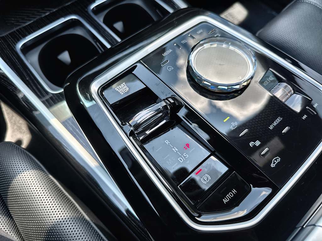 Thumbnail: 2026 BMW 7 Series - 27