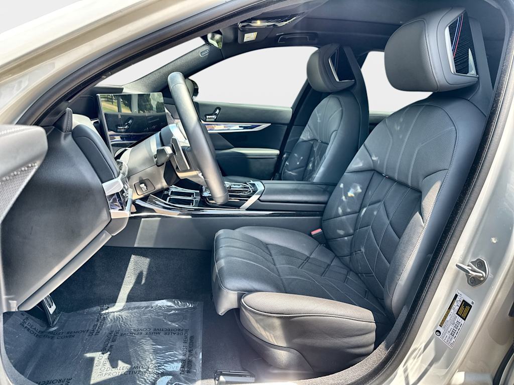 Thumbnail: 2026 BMW 7 Series - 11