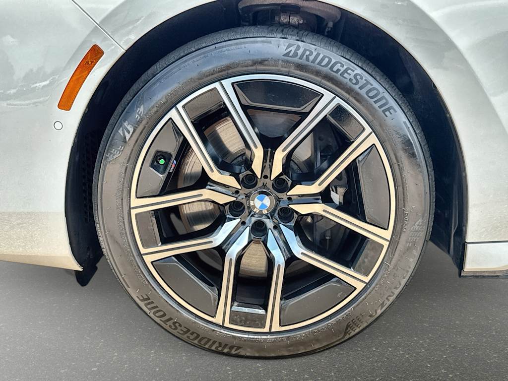 Thumbnail: 2026 BMW 7 Series - 7