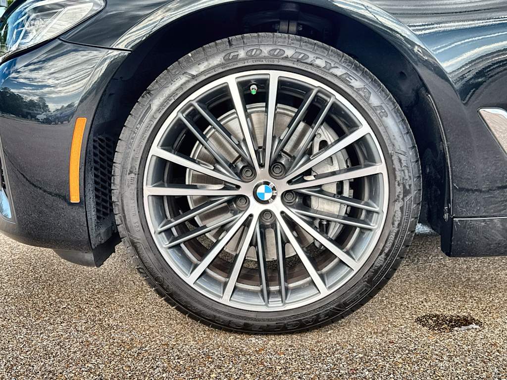 Thumbnail: 2023 BMW 5 Series - 7