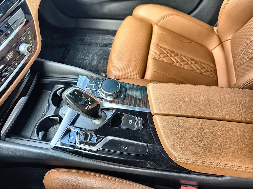 Thumbnail: 2023 BMW 5 Series - 14