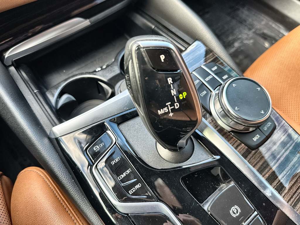 Thumbnail: 2023 BMW 5 Series - 27