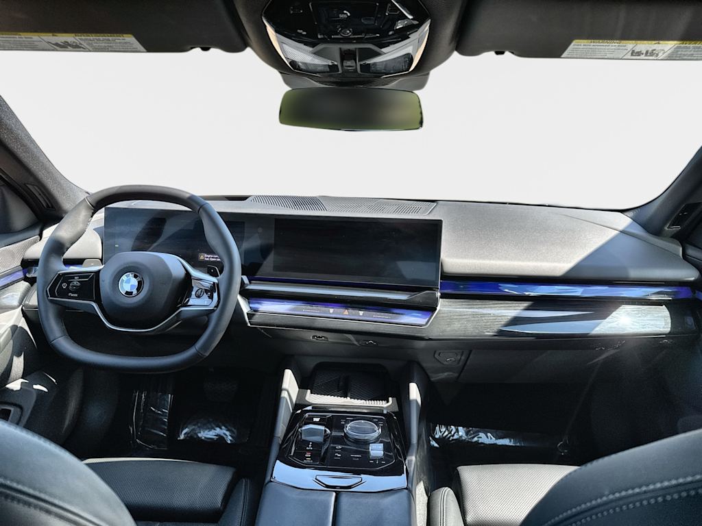 Thumbnail: 2026 BMW 5 Series - 2