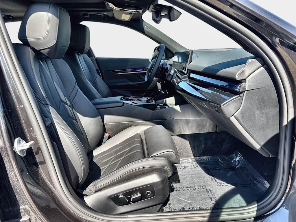 Thumbnail: 2026 BMW 5 Series - 20