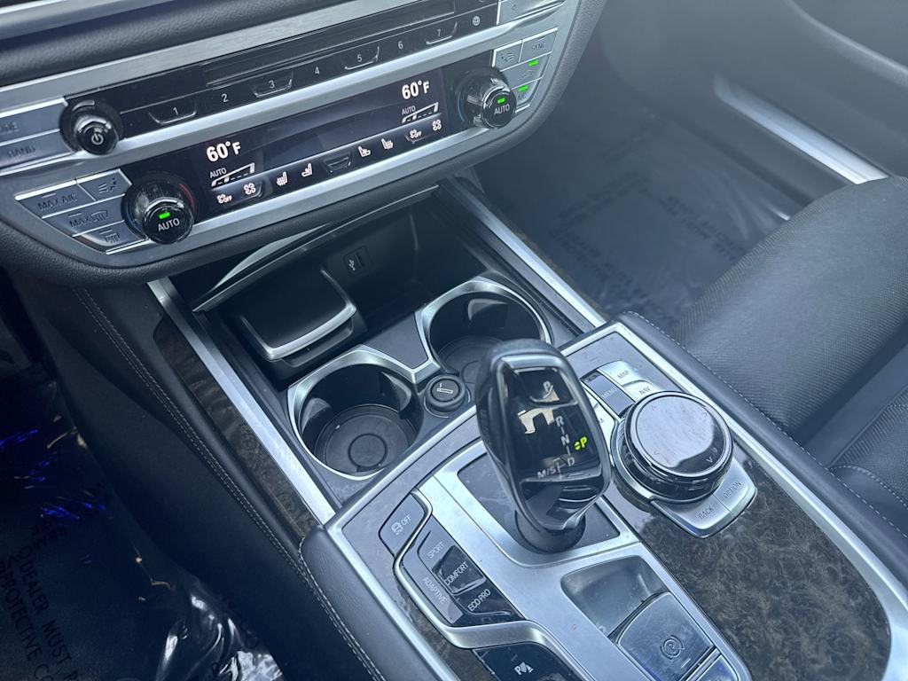 Thumbnail: 2018 BMW 7 Series - 15