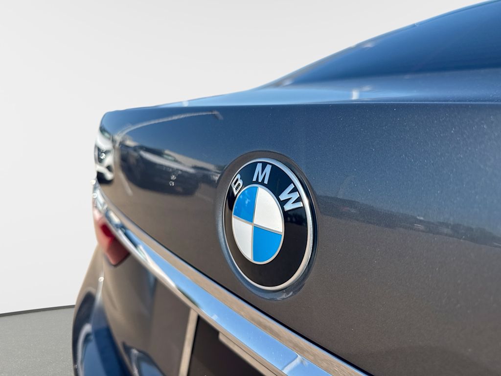 Thumbnail: 2018 BMW 7 Series - 25